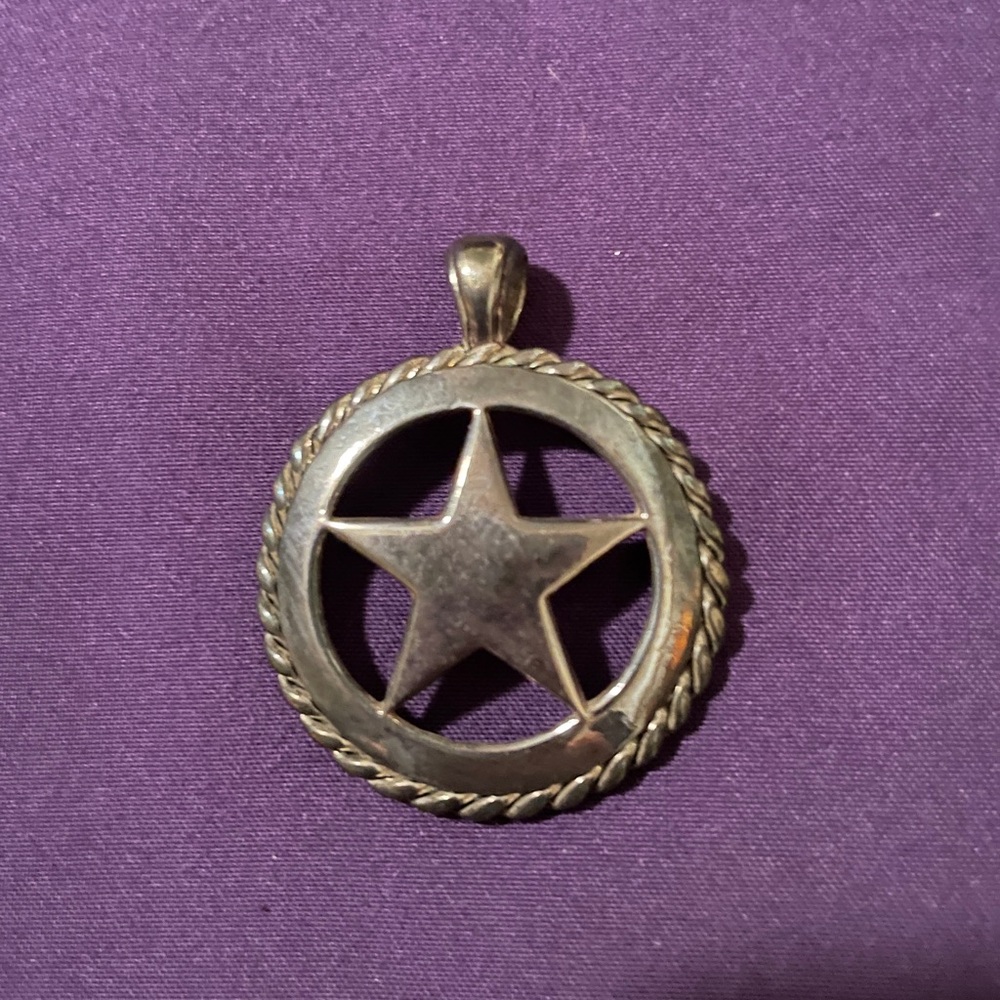 Silver Star Pendant Necklace